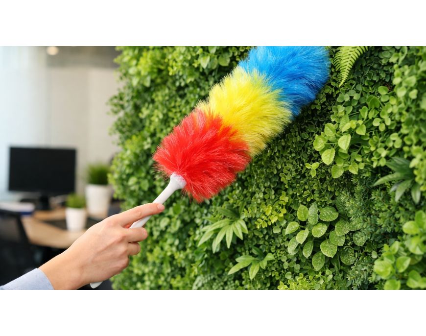 Pulizia e manutenzione della siepe artificiale: la guida completa