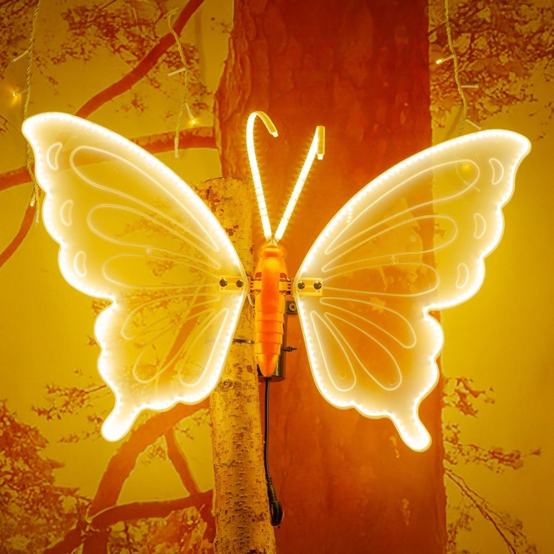 Farfalla luminosa LED con ali in movimento - Perrone Shop
