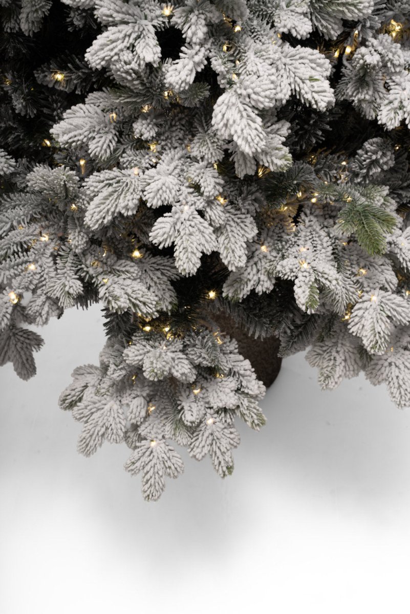 Albero di Natale Darsy Innevato con Led integrati e tronco incorporato | Xone - Perrone Shop