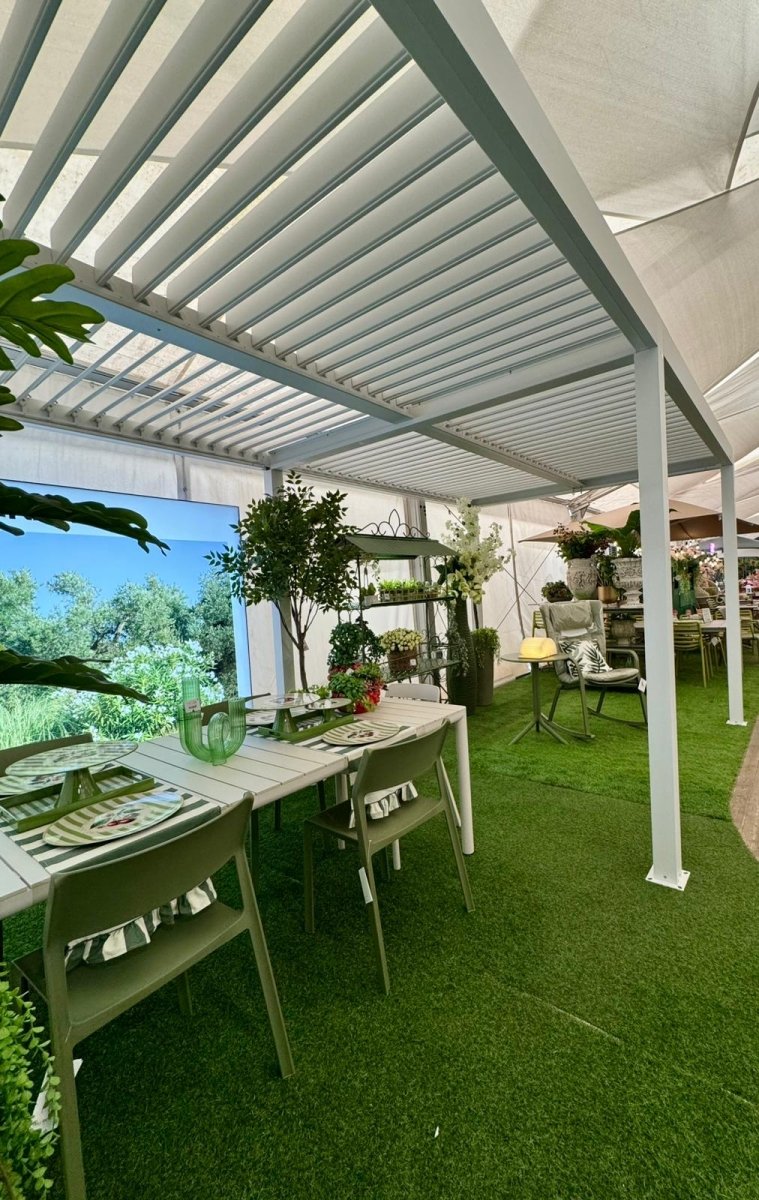 Pergola bioclimatica autoportante in alluminio bianco Gaia Xone - Perrone Shop