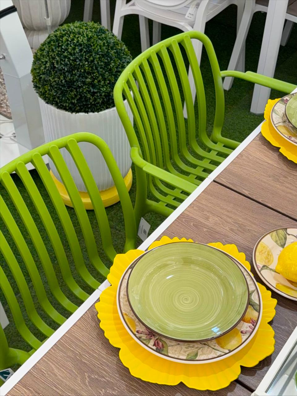 Sedia da giardino con braccioli in polipropilene colorata Ines Xone