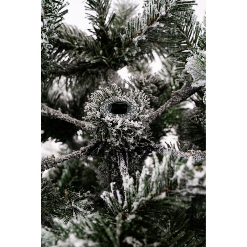 Albero di Natale artificiale Cervino, slim innevato e facile da montare | Xone