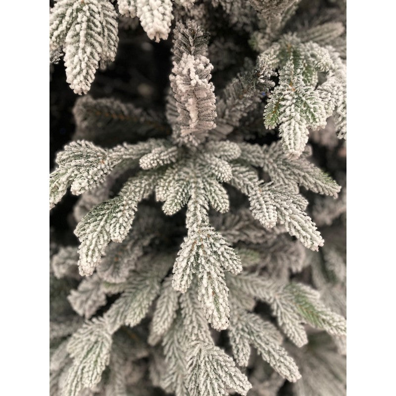 Albero di Natale artificiale Romanov, innevato e realistico in stile nordico | Xone