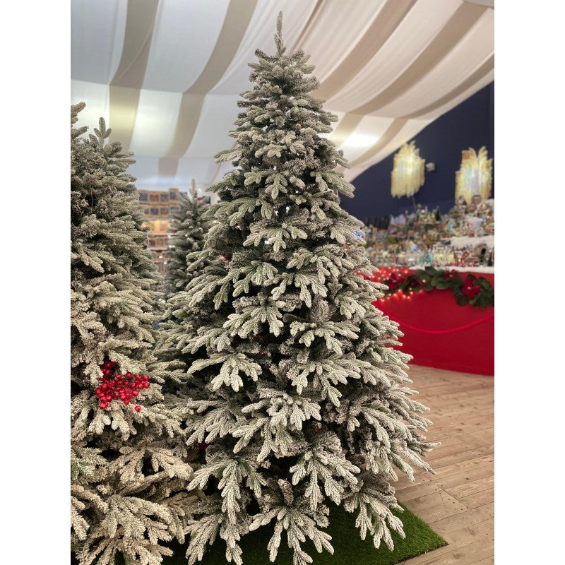 Albero di Natale artificiale Romanov, innevato e realistico in stile nordico | Xone