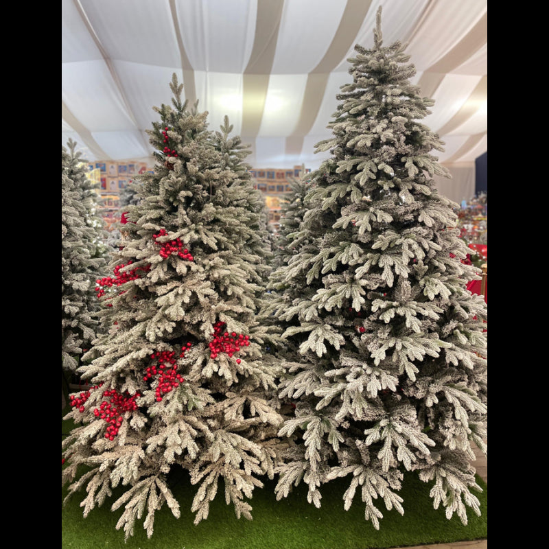 Albero di Natale artificiale Romanov, innevato e realistico in stile nordico | Xone