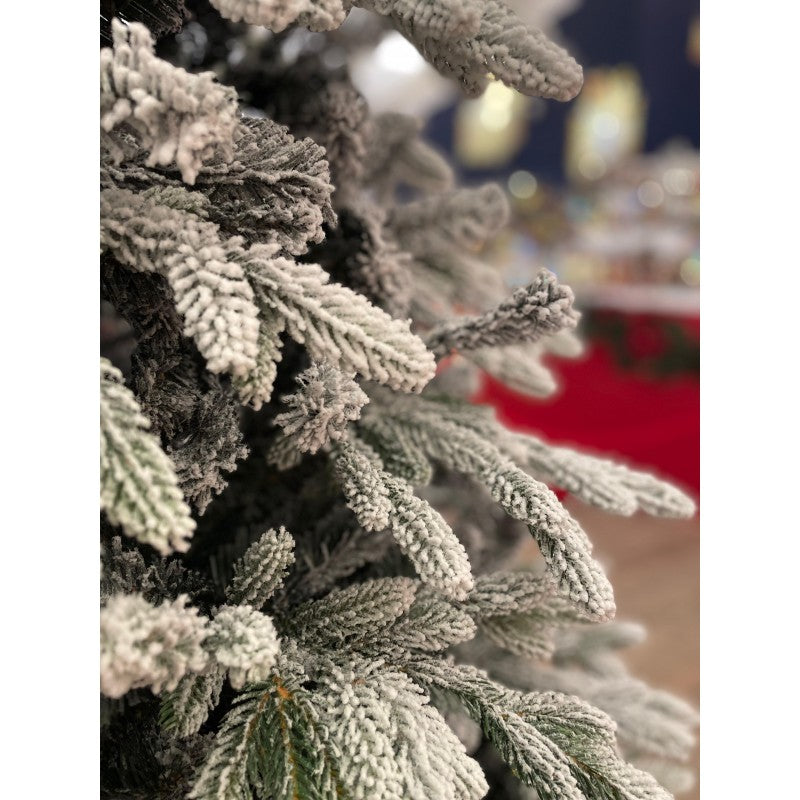 Albero di Natale artificiale Romanov, innevato e realistico in stile nordico | Xone