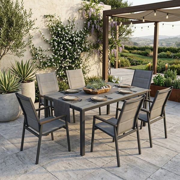 Set tavoli e sedie