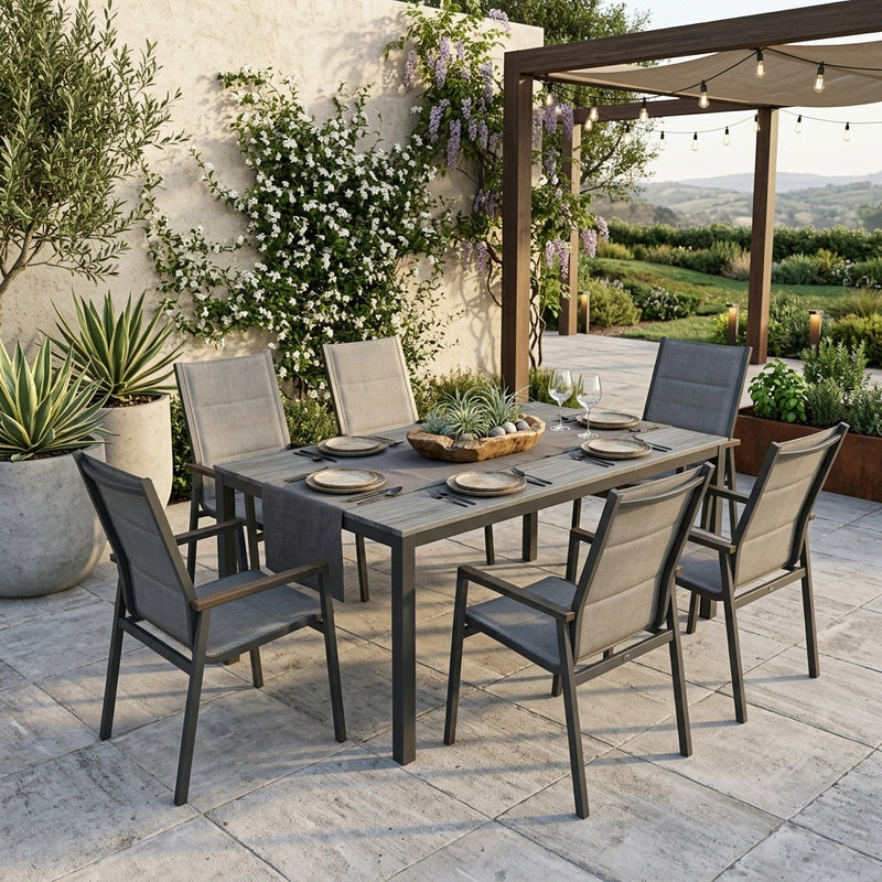 Set tavoli e sedie