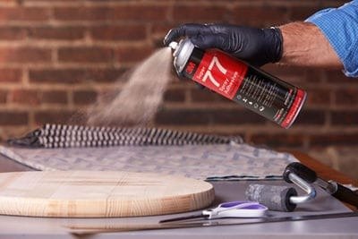 Colla Spray 3M 77 Multiuso 500 ml | Adesivo Spray Universale - Perrone Shop